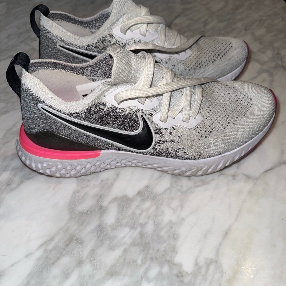 Nike Epic React Flyknit 2 White and Pink Sneakers with Sleek Design